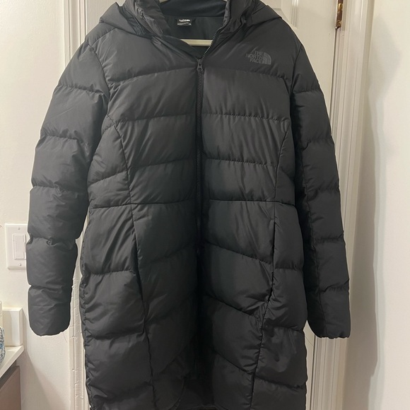 The North Face Metropolis Water Repellent Down Hooded Parka - Picture 1 of 10